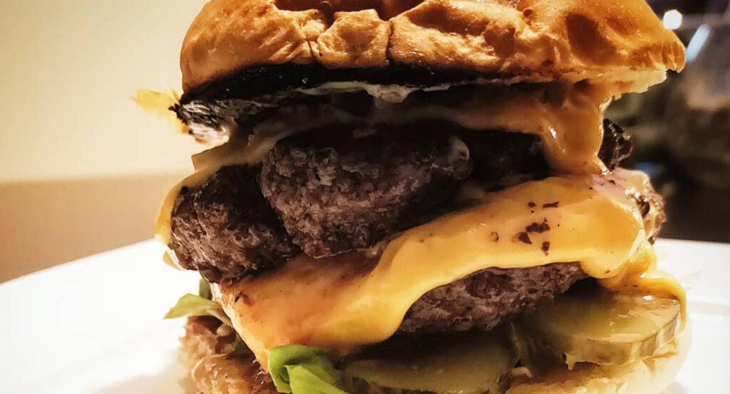 The super bbq cheeseburger